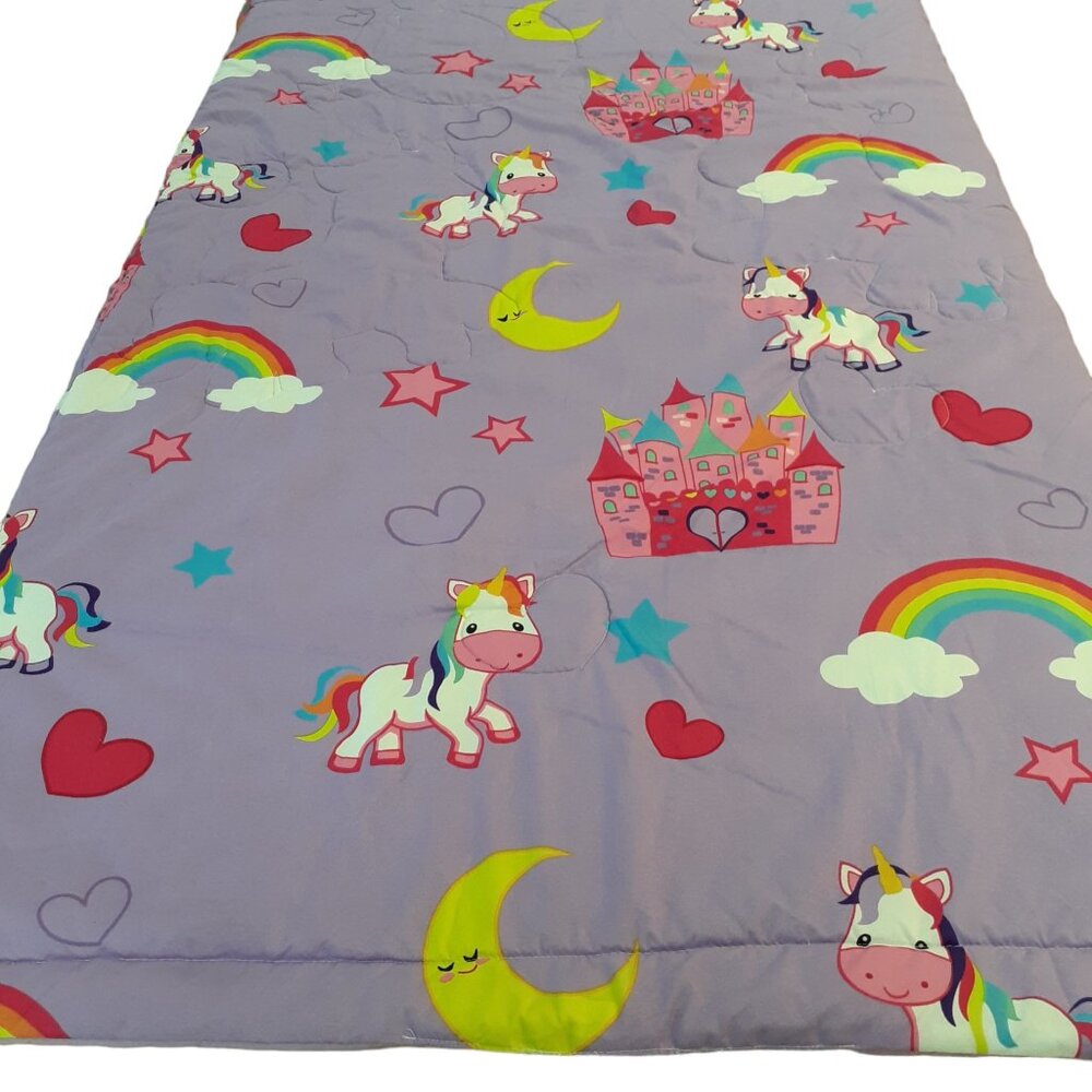 EVERYDAY KIDS Unicorn Dreams Rainbow Quilt Multicolor